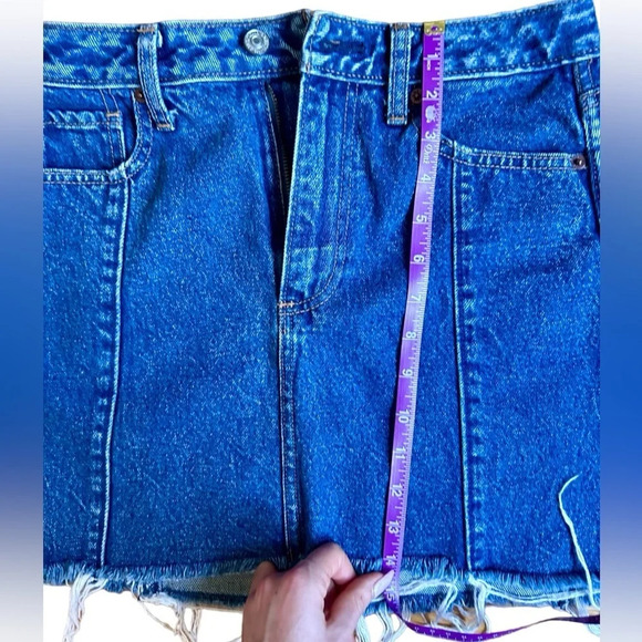 Abercrombie & Fitch Zoe Natural Rise A-Line Mini Skirt Frayed Hem Dark Wash 26/2 - Picture 7 of 9